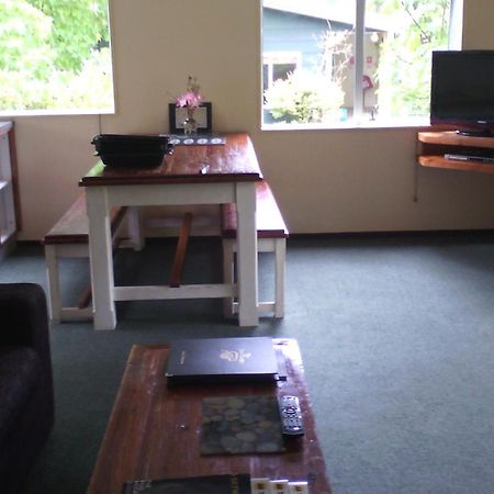 Creel Lodge Turangi Bagian luar foto